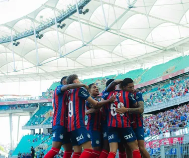 Bahia foi campeão invicto com 13 jogadores formados na base - Imagem
