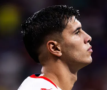 Bahia perde Ramos Mingo para duelo contra o Grêmio no Brasileirão - Imagem