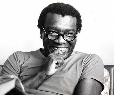 Biógrafo zela pelos 100 anos de Milton - Imagem