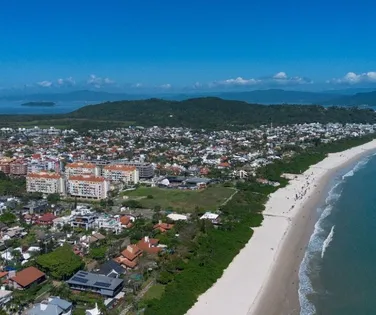 Brasil tem a melhor praia urbana do mundo e ela não está no Nordeste - Imagem