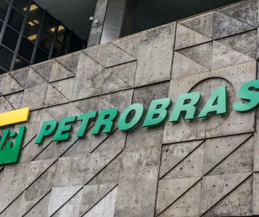 Candidato ao Planalto promete privatizar Petrobras e Banco do Brasil - Imagem
