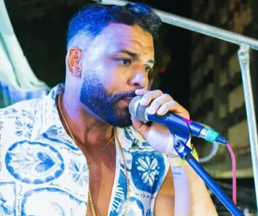 Cantor de pagode e samba de Salvador é hospitalizado após AVC - Imagem