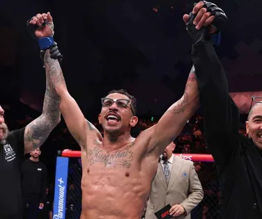 Carlos Prates vence nº 1 e se aproxima do cinturão no UFC - Imagem