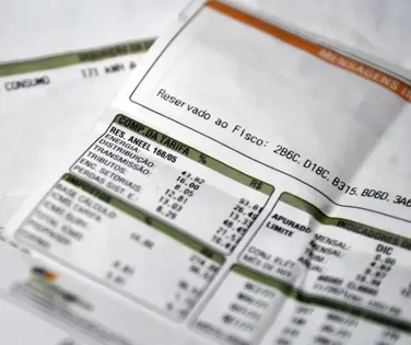 Conta de luz sobe e deve pesar no bolso de milhões até junho - Imagem