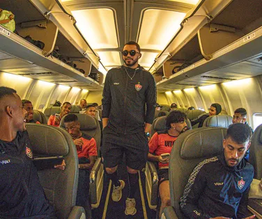 De última hora: Vitória ganha reforços para jogo contra o Athletico-PR - Imagem