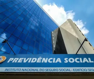 Décimo terceiro de aposentados: saiba quando o INSS começa a pagar - Imagem