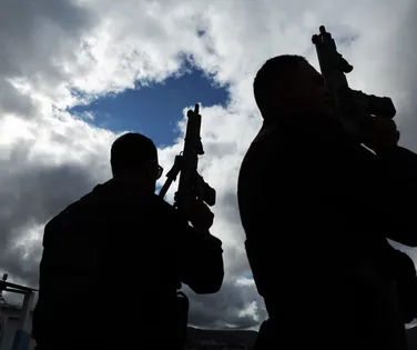 Dupla é presa por imobilizar e queimar funcionário deficiente na Bahia - Imagem