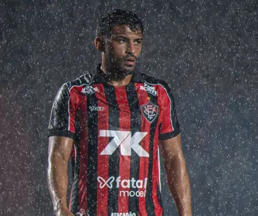 Em baixa: Ronald perde espaço no Vitória e acumula sequência sem jogar - Imagem