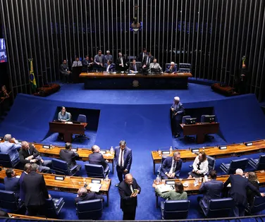 Em guerra espiritual, senador bolsonarista passa mal e vai a hospital - Imagem