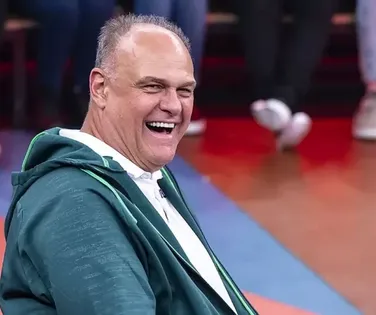 Especialista explica a causa da morte de Oscar Schmidt; entenda - Imagem