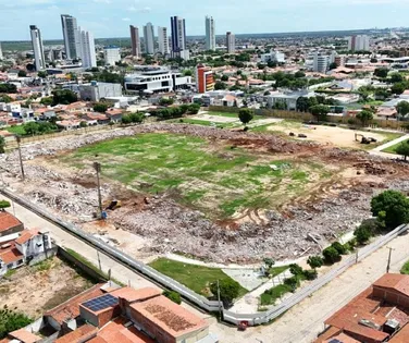 Estádio histórico brasileiro é demolido para dar lugar a shopping - Imagem