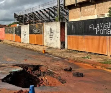 Estádio passa dez anos abandonado após clube mudar de nome e cidade - Imagem