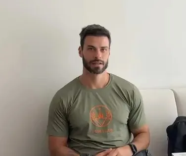 Ex-ator da Globo é internado após ataque de ácaros: "Fui devorado" - Imagem