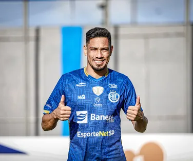 Ex-Bahia, Hernane Brocador é decisivo em clássico e título estadual - Imagem