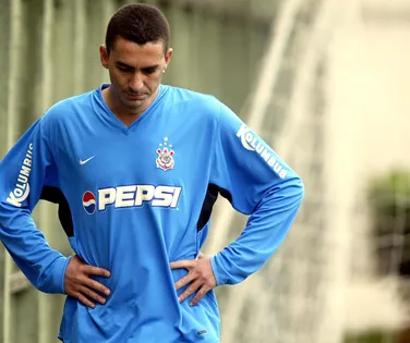 Ex-Corinthians é preso pela quarta vez por fraude em aposta esportiva - Imagem