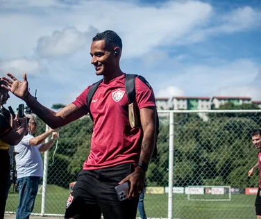 Ex-Vitória, Mateus Gonçalves lança curso após sair da prisão: 'Superação' - Imagem