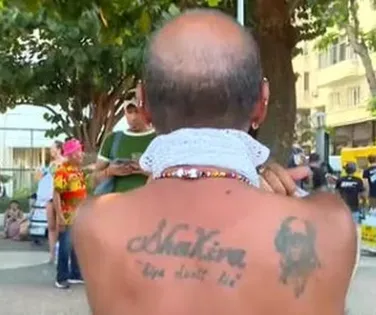 Fã de Shakira muda nome para 'Shekiro' em homenagem à cantora - Imagem