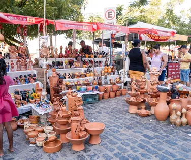 Feira de Caxixis 2026: maior feira de artesanato do Brasil acontece em abril - Imagem