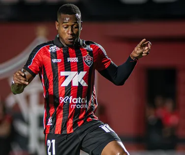 Fora da temporada, Dudu é operado em São Paulo e inicia recuperação - Imagem