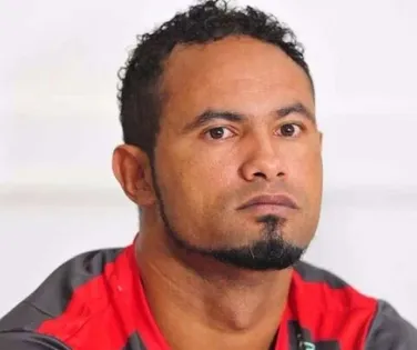 Goleiro Bruno: Disque Denúncia emite cartaz de foragido - Imagem