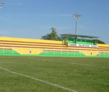 Governo da Bahia investe quase dez milhões em estádios do interior - Imagem