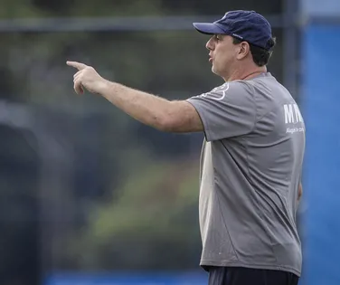 "Grata surpresa": Rogério Ceni exalta joia do Bahia após triunfo - Imagem