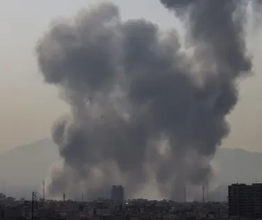 Guerra no Oriente Médio: EUA e Israel atacam o Irã em ação coordenada - Imagem