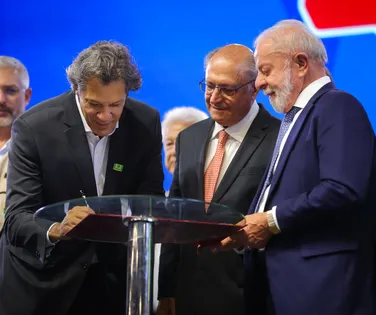 Haddad deixa Ministério da Fazenda para disputar eleições - Imagem