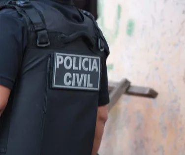 Homem agride mãe e degola animal de estimação da família - Imagem