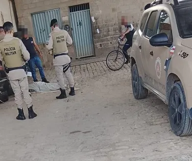 Homem em situação de rua é encontrado morto em cidade da Bahia - Imagem