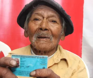 Homem mais velho do mundo morre dias antes do aniversário - Imagem