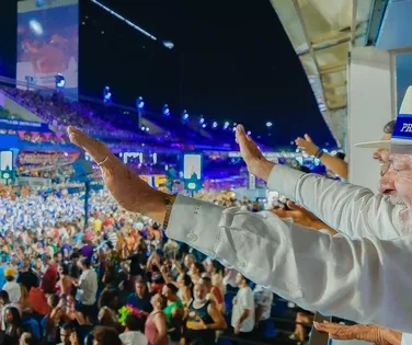 Homenagem a Lula vira polêmica e senador reage: "Desespero" - Imagem