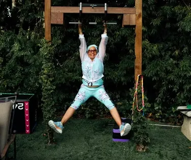 Idosa entra para o Guinness como a pessoa mais velha pulando corda - Imagem