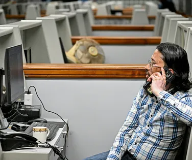 Lucro suspeito: investidores faturam bilhões minutos antes de anúncio de Trump - Imagem