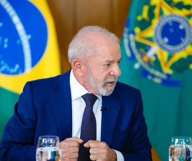 Lula diz que ainda não decidiu se será candidato nas eleições - Imagem