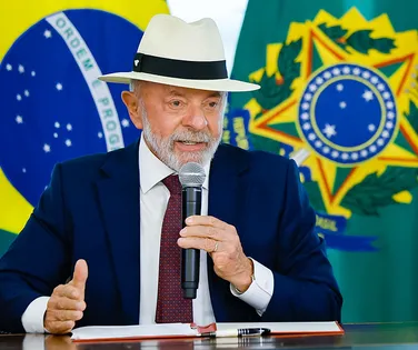 Lula e a grande derrota no Senado, agora ou reajusta ou degringola - Imagem