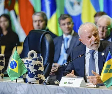 Lula passa por nova cirurgia na cabeça; saiba os detalhes - Imagem