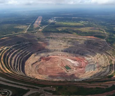 Maior mina de diamantes do país tem licença suspensa na Bahia - Imagem