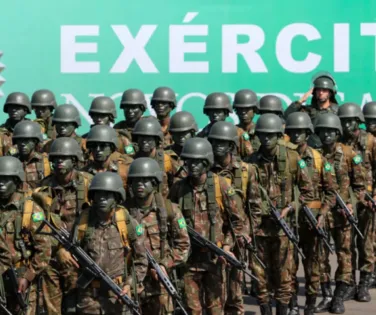 Militares condenados por tentativa de golpe são presos pelo Exército - Imagem