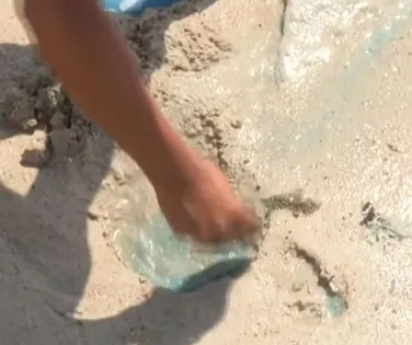 Moradores denunciam suspeita de contaminação em praia de Salvador - Imagem