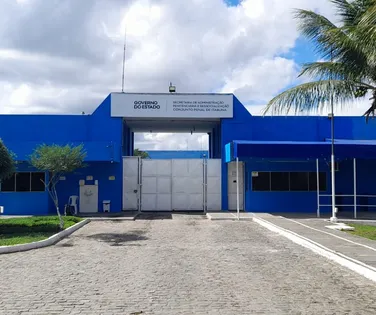 Mulher presa por tentar entrar com drogas em presídio é GCM de Itabuna - Imagem