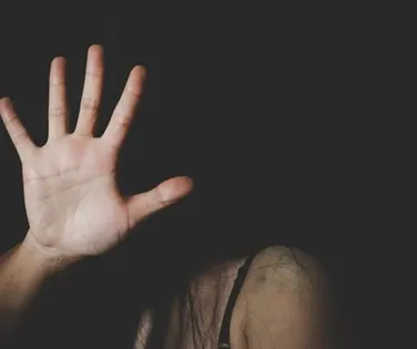 Mulher vítima de violência pode receber R$ 5 mil para comprar armas - Imagem