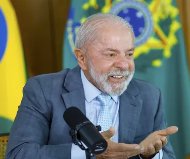 “Não foi eleito imperador do mundo”, diz Lula sobre Trump - Imagem