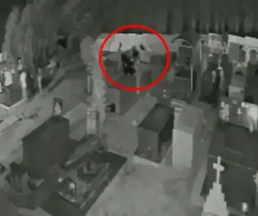 Oito túmulos são violados e corpo sepultado há três meses desaparece - Imagem