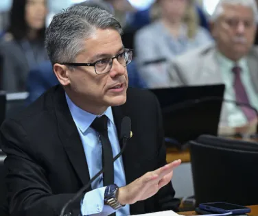 Projeto de lei propõe medidas contra assédio judicial a jornalistas - Imagem