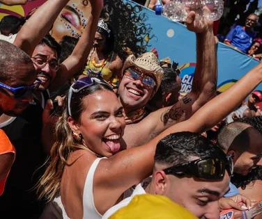Ressaca pós-Carnaval: por que o corpo e a mente cobram o preço após a folia? - Imagem