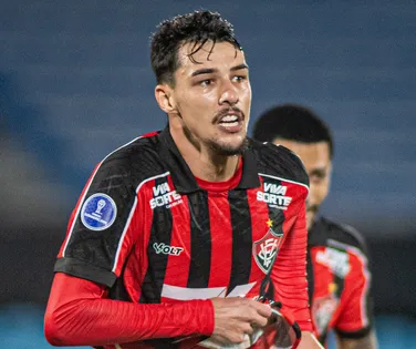 Reviravolta: clube desiste de empréstimo e Claudinho fica no Vitória - Imagem