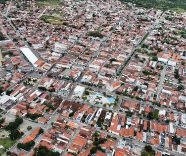 Riachão do Jacuípe projeta São João milionário mesmo sob decreto de seca na Bahia - Imagem