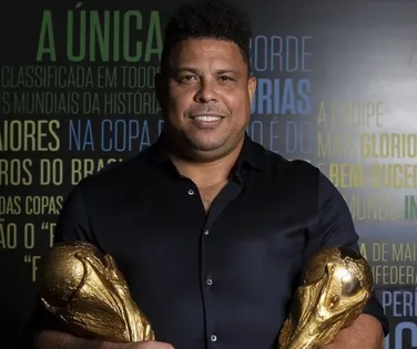 Ronaldo Fenômeno negocia para assumir SAF de clube brasileiro - Imagem