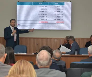 Segundo Manoel Vitório, após os empréstimos a Bahia deve menos - Imagem